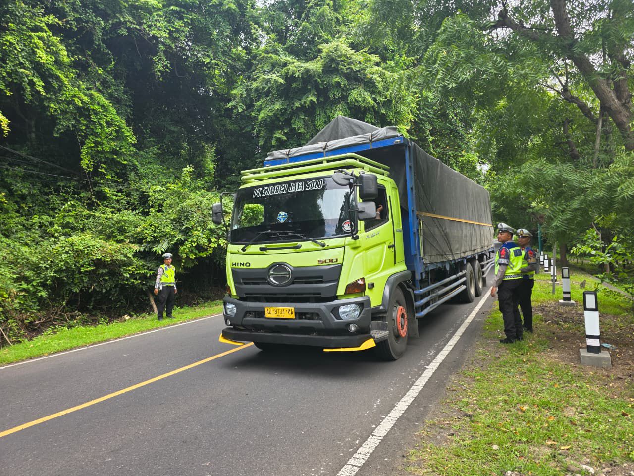 Transport Minister: Some Logistics Entrepreneurs Disregarding Truck Restrictions During Lebaran Exodus