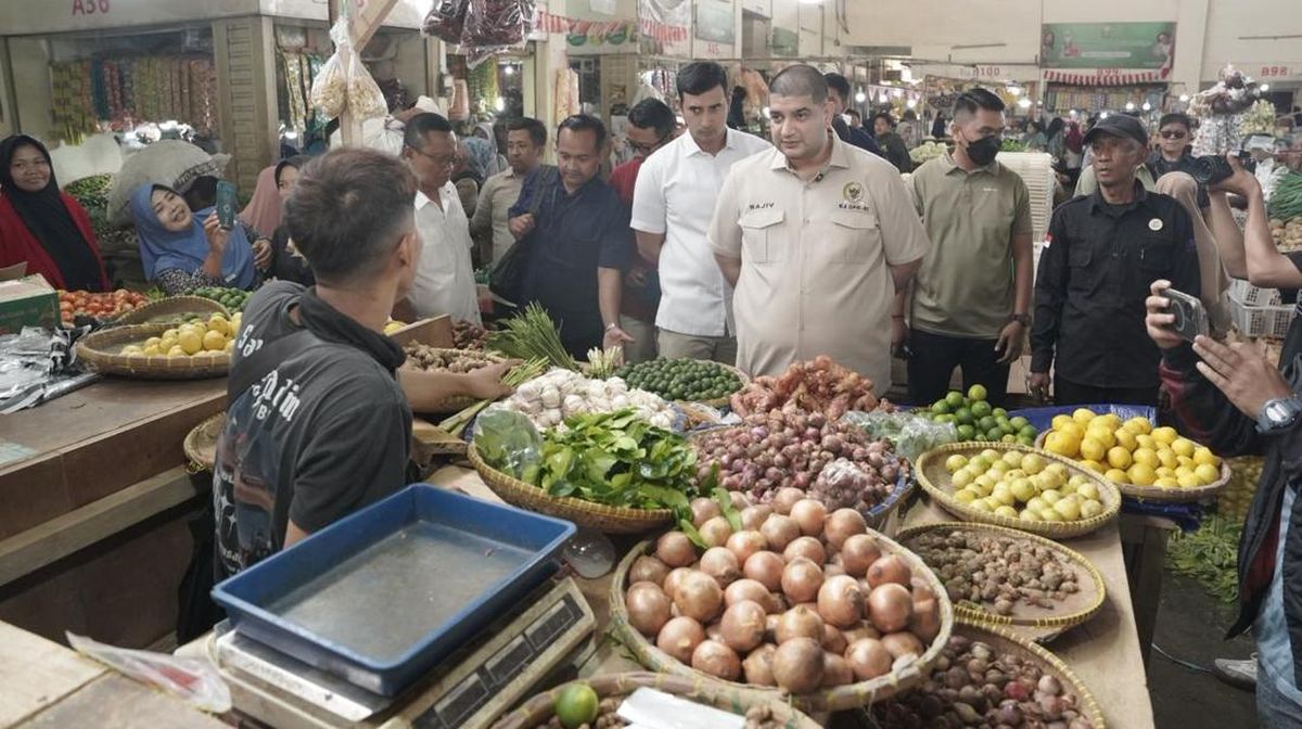 Food Supply Secure, Rajiv Urges Government to Expand Cheap Markets