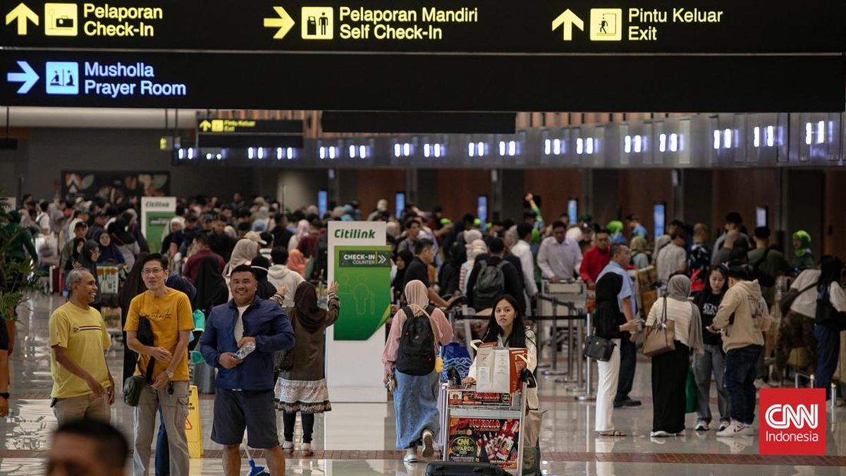 Soetta Terminal 3 Crowded Five Days Before Eid, 16 Mudik Travellers Collapse at Gilimanuk