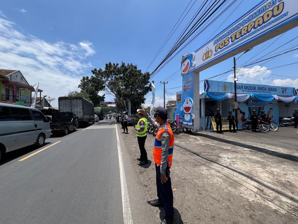 Garut Police Implement One-Way Traffic System from Bandung to Tasikmalaya as Exodus Traffic Surges