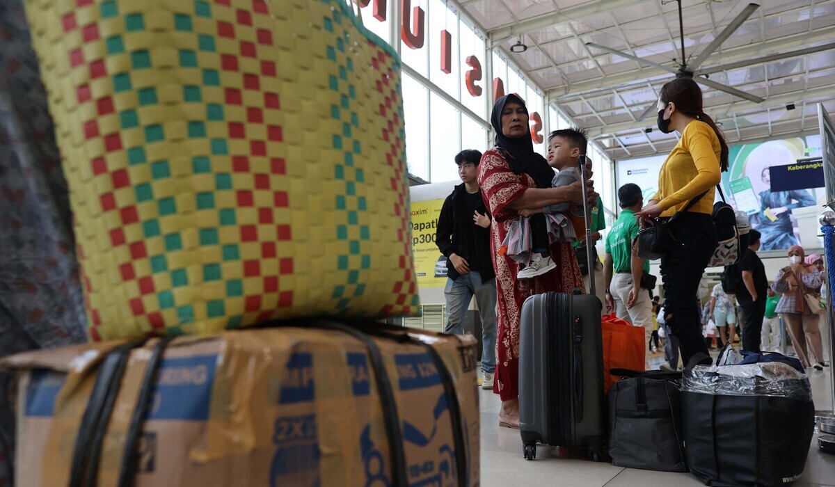 Minister of Women's Empowerment Ensures Mudik Facilities at Pasar Senen Station Are Women and Child-Friendly