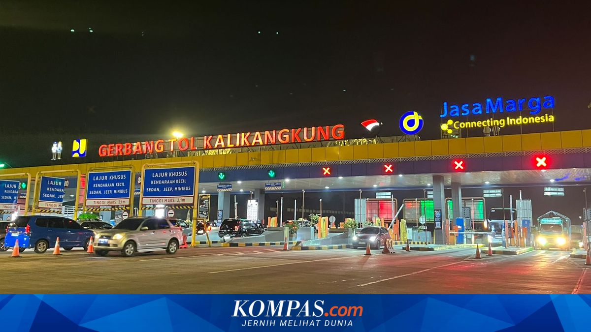 Returning Travellers Begin Congesting Kalikangkung Toll Gate Six Days Before Eid