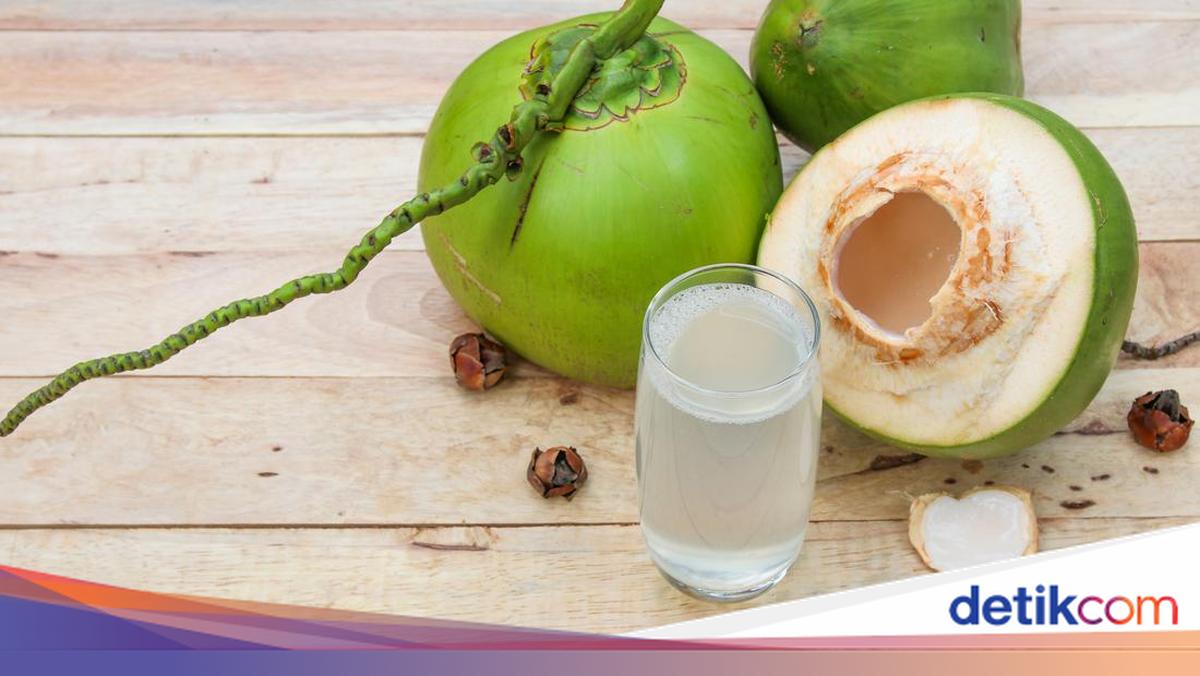 Distribution of Whole Coconuts Results in Temporary Closure of Nine Nutrition Service Units in Gresik