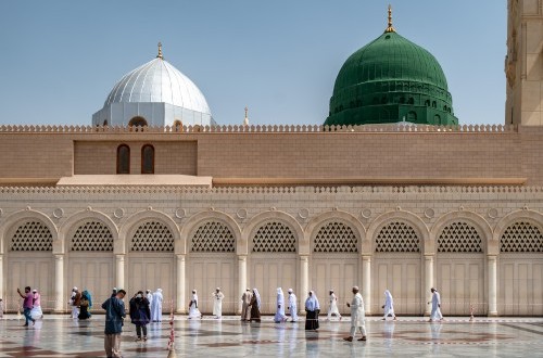 The Story of an Attempted Theft of the Prophet Muhammad's Body