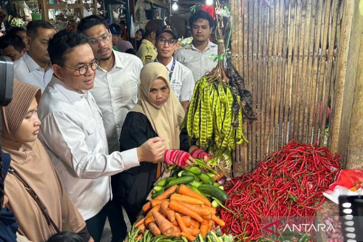 Trade Minister: Basic commodity prices stable ahead of Lebaran