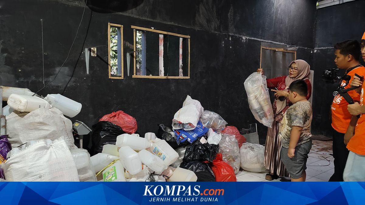 Learning from Green Alley Srengseng: Saving Waste, Earning Rupiah