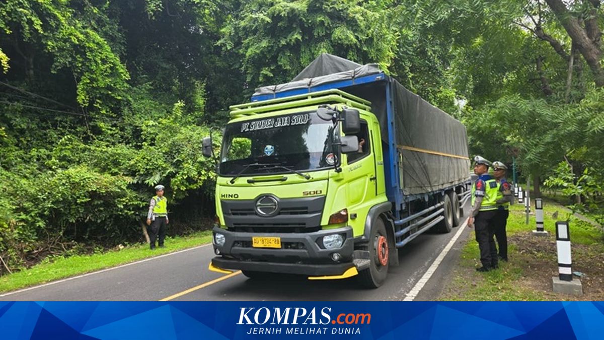 Truck Restriction Rules Breached as Vehicle Queues Build Up at Gilimanuk