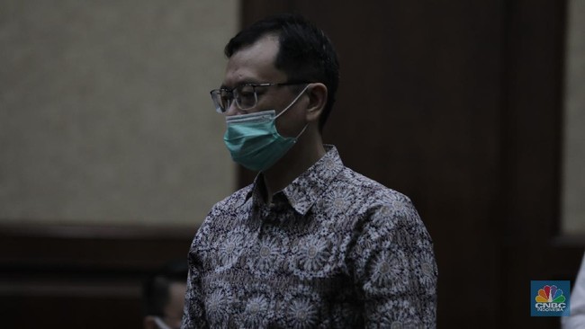 Lifetime Blacklist from Indonesia's Capital Market: Profile of Benny Tjokro