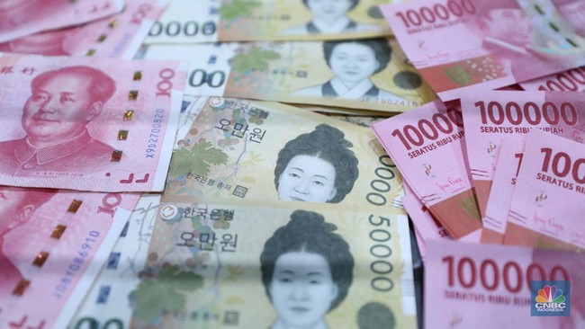 Asian Currencies Face Mixed Fortunes: Won and Ringgit Gain Ground, Rupiah Plunges