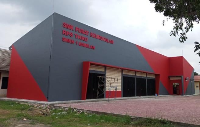 Industry and Education Collaboration: SMKN 1 Babelan Wins National Award