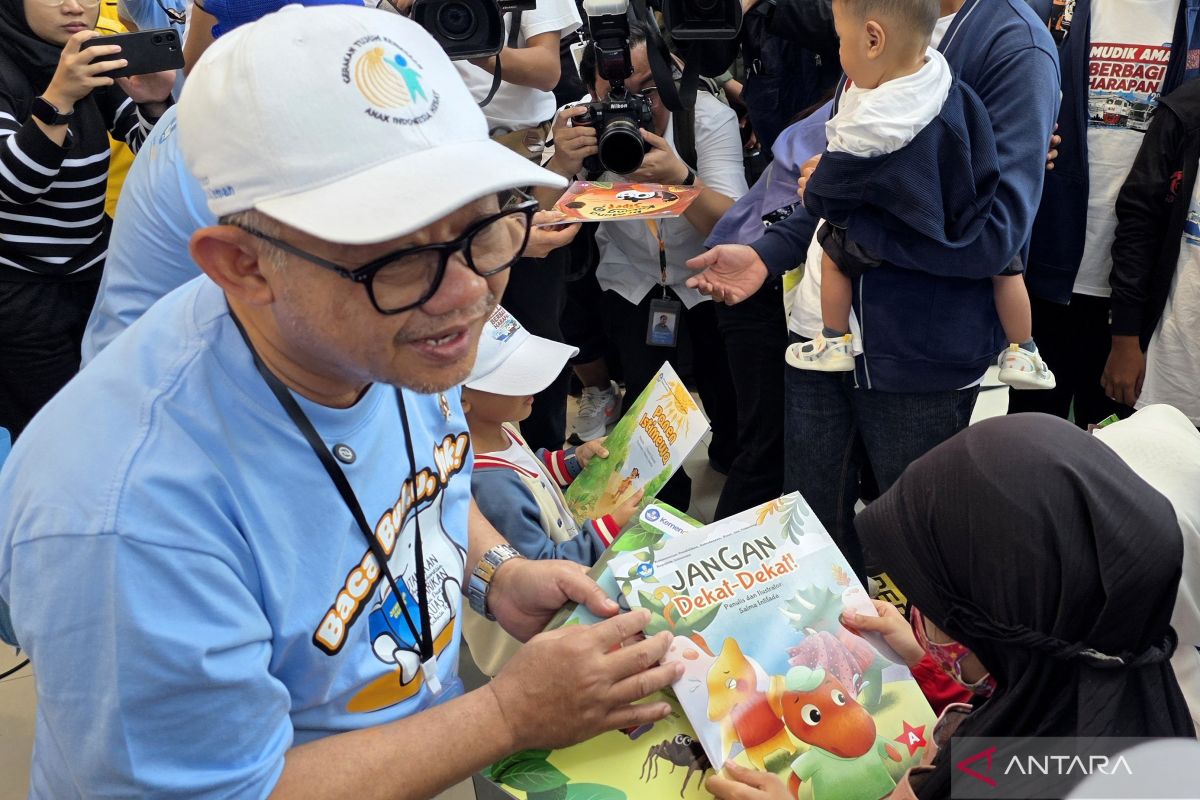 Ministry of Education Distributes Thousands of Children's Books to Celebrate the Eid Holiday Travel Season