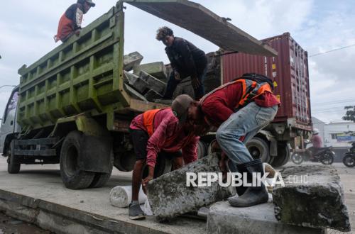 Central Java Province Accelerates Repair of 924 Road Potholes