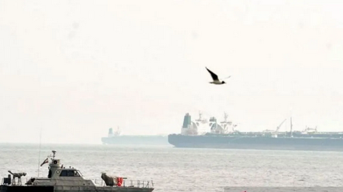 Iran's Strategy in the Strait of Hormuz: How It Keeps the US and Israeli Militaries Off-Balance