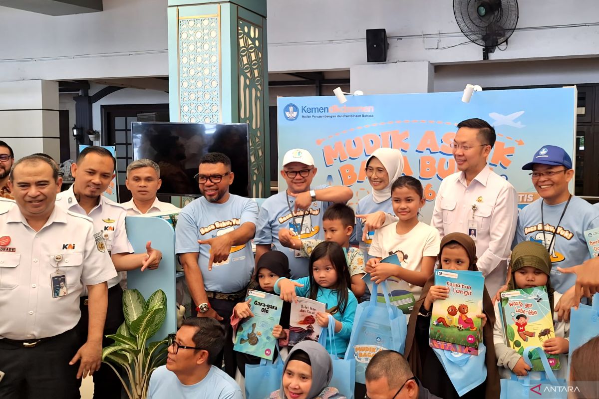 Commission X appreciates Education Minister's efforts to foster child literacy outside the classroom