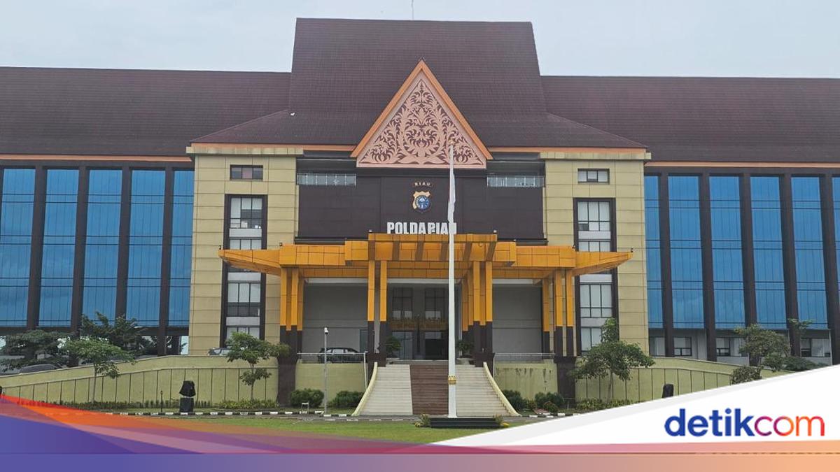 Riau Police Force Provides Free Vehicle Parking Facilities for Homebound Travellers