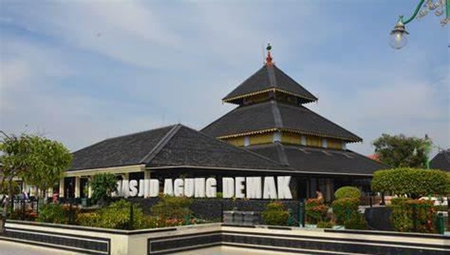 10 Oldest Islamic Kingdoms in the Nusantara, Established Centuries Before the Indonesian Republic