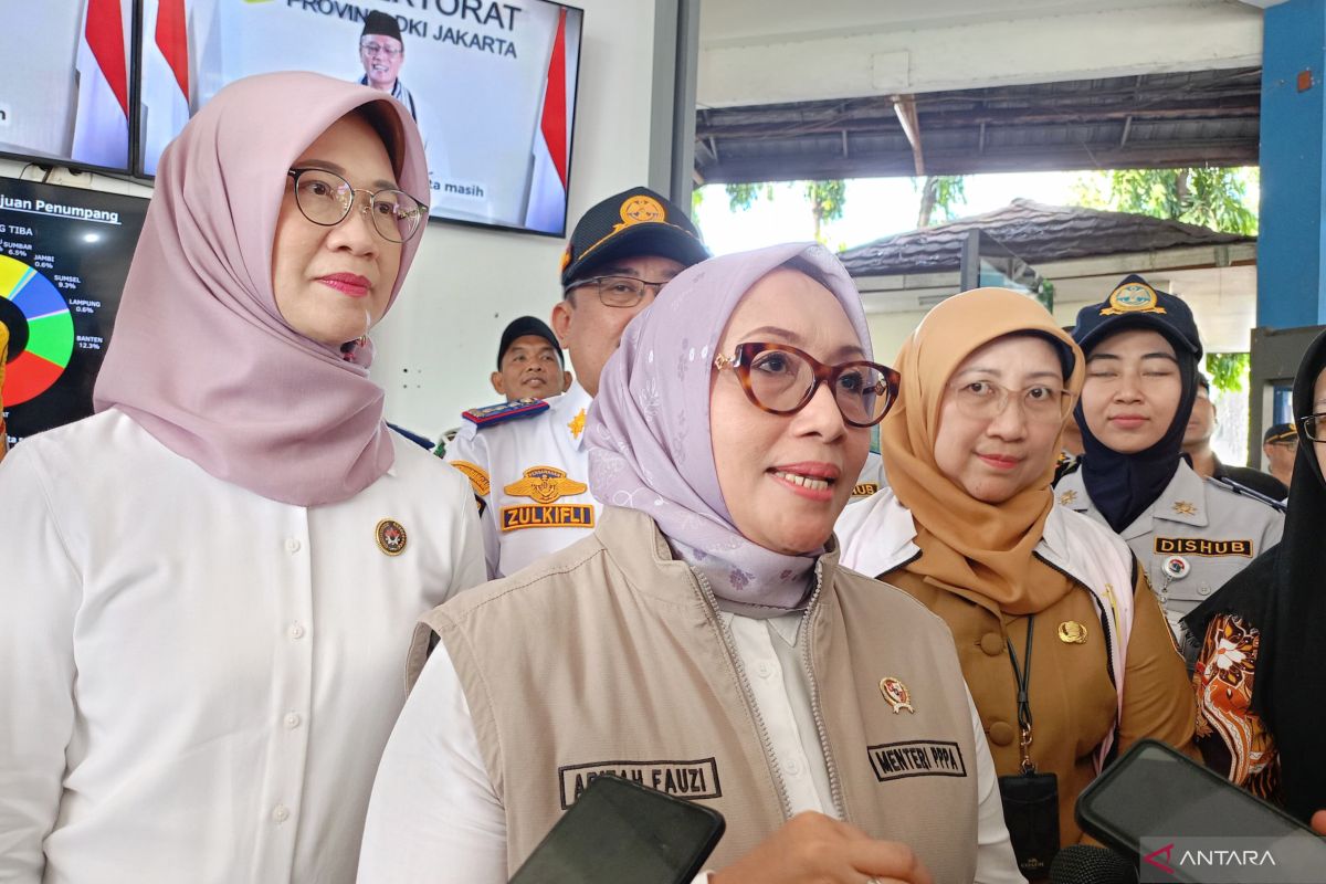 Minister for Women's Empowerment and Child Protection Urges Parents to Strengthen Bonds with Children During Homecoming Travel