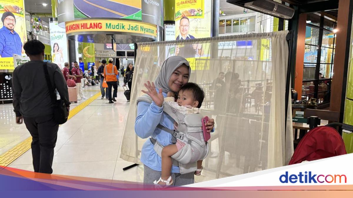 Tina's Battle to Book Train Tickets 30 Days Before Eid for a Comfortable Journey Home to Yogyakarta