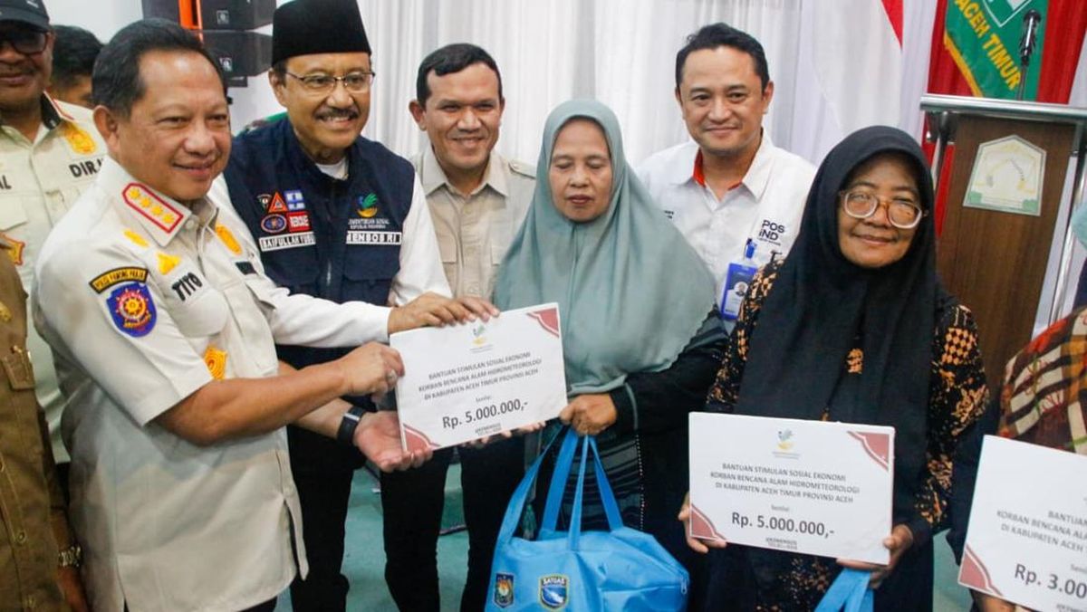 Minister Tito Optimistic Post-Disaster Social Assistance in Sumatra Will Boost Purchasing Power