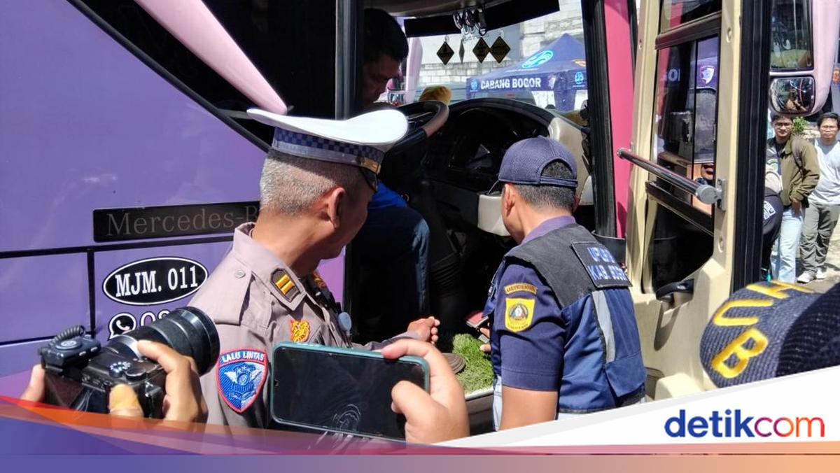 Police Conduct Homecoming Transport Checks and Urine Tests for Bus Drivers in Bogor Ahead of Eid
