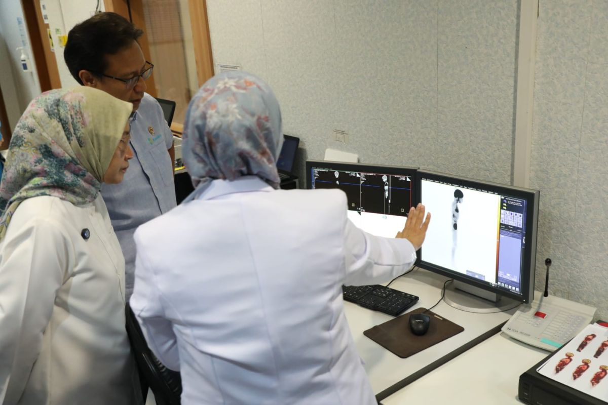 Health Minister inspects healthcare service readiness ahead of Nyepi and Eid al-Fitr holidays