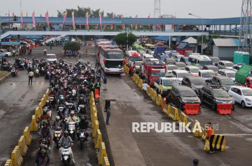 Gilimanuk Port Congestion: Transport Minister States Buffer Zone Already Prepared