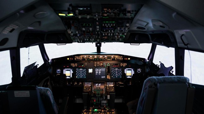 Weather, stray balloons and birds threaten flights ahead of Eid