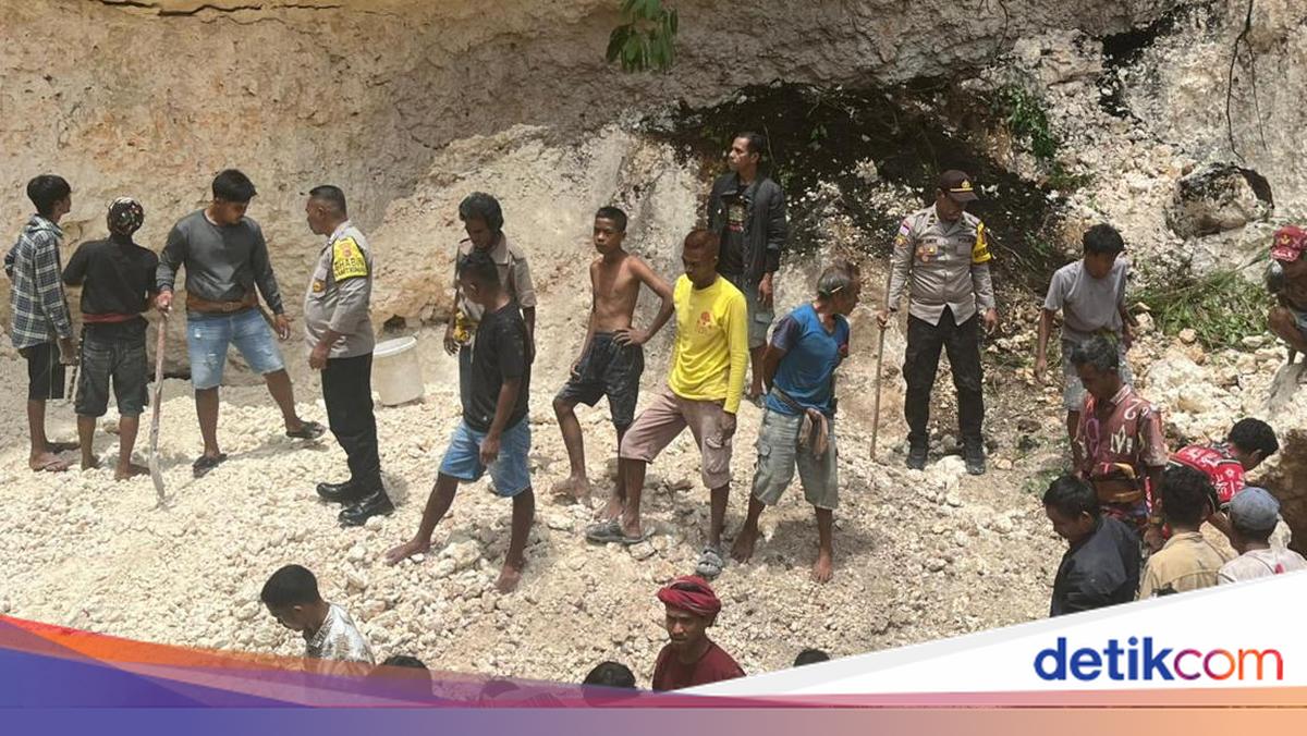 Two Primary School Students Found Dead After Landslide at Sand Quarry in Southwest Sumba