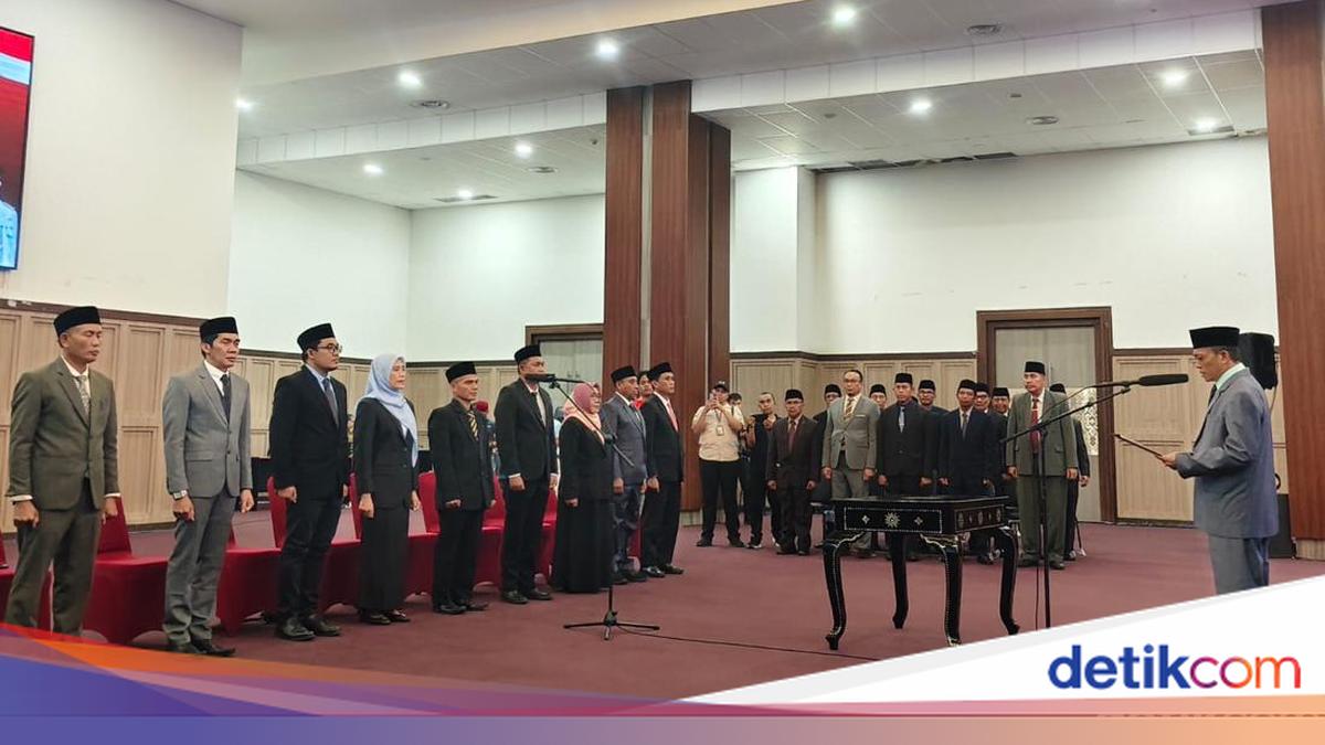 Pathul Bahri Inaugurates Nine Echelon II Officials in Central Lombok; Here Is the List