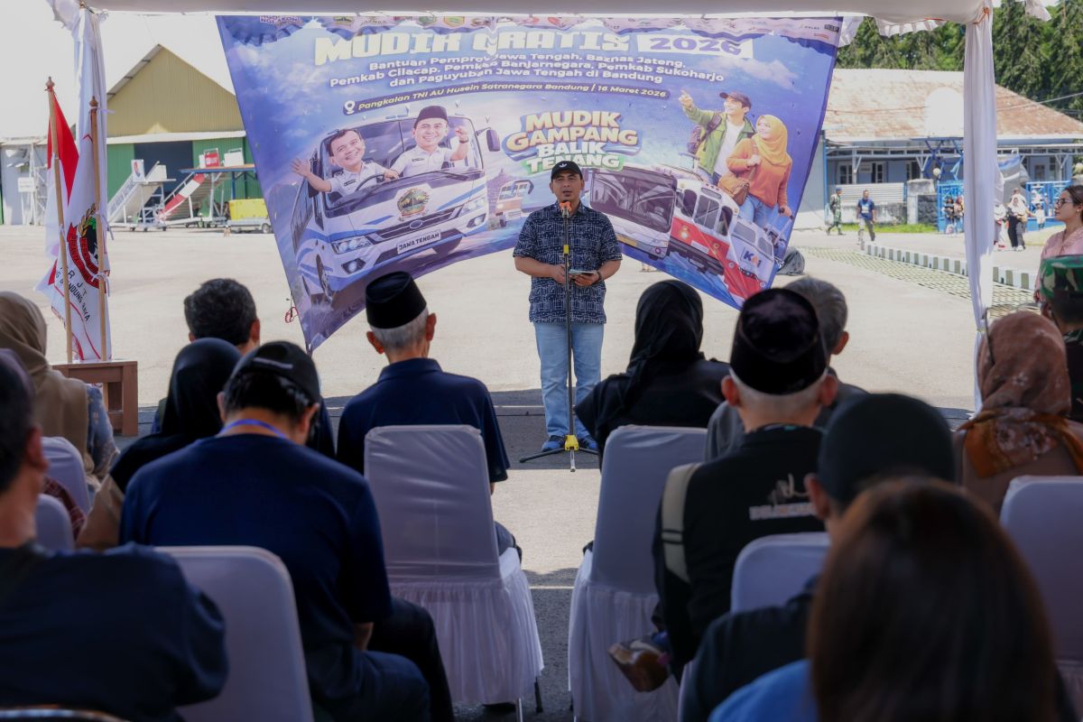 Central Java Vice Governor Sends Off 1,142 Homecoming Travellers from Bandung