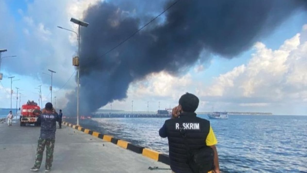 KM Citra Vessel Explodes and Catches Fire in Selayar, Captain and One Crew Member Dead