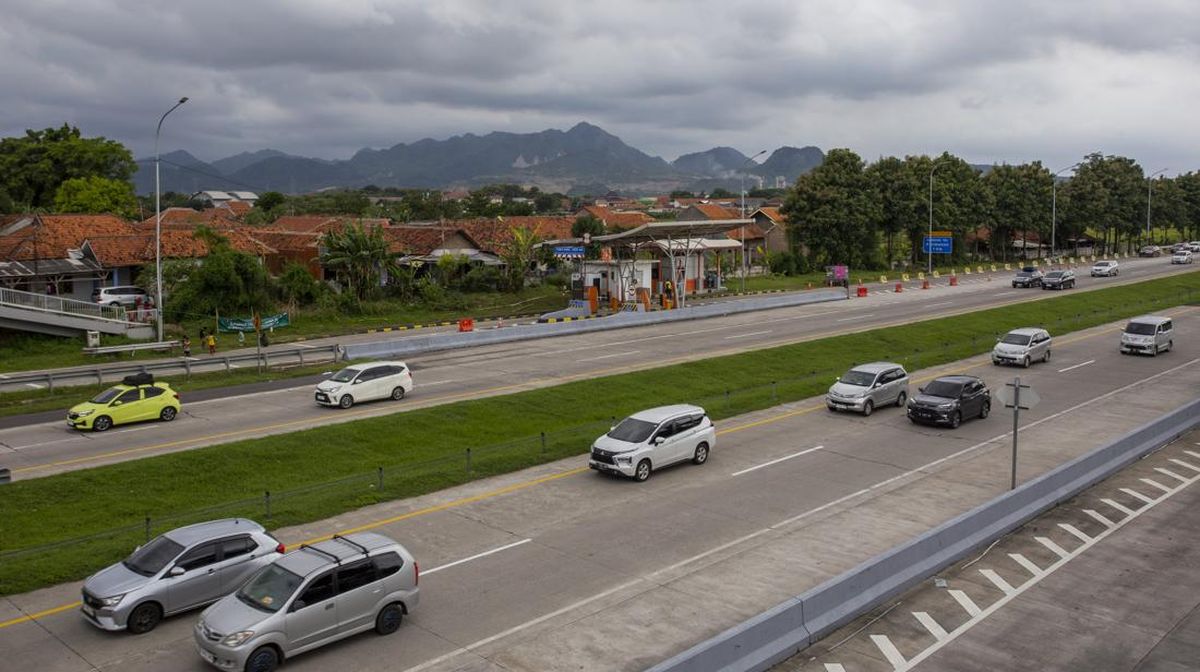 Traffic Police Implement National One-Way System on 18 March Ahead of Mudik Rush