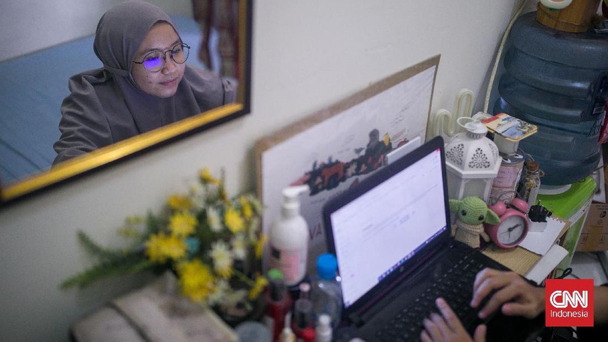 West Sulawesi Implements Two-Month Work-From-Home for Contract Workers, Denies Holiday Allowance and 13th Month Salary