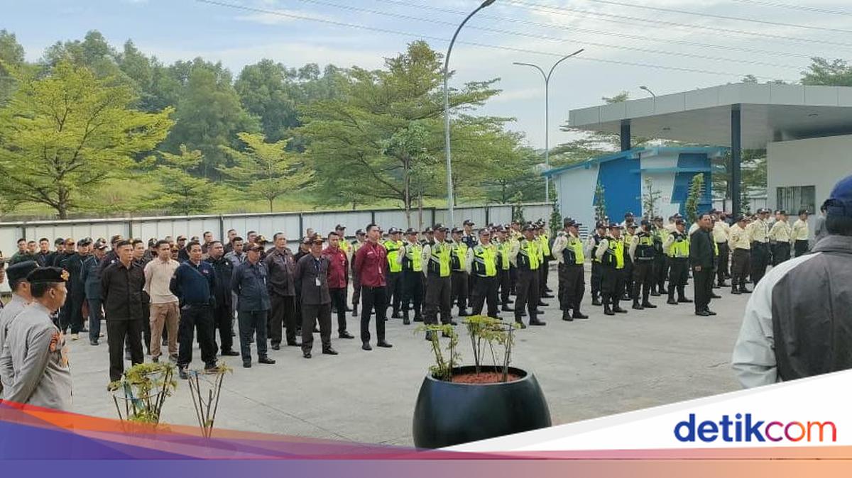 Police Engage Hundreds of Security Personnel to Secure Eid Homecoming in Cikarang