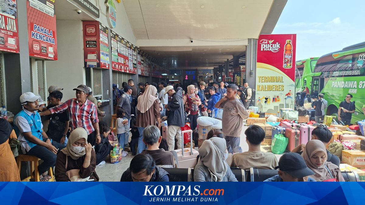 Mudik Exodus Peaks, Kalideres Terminal Crowded with Travellers