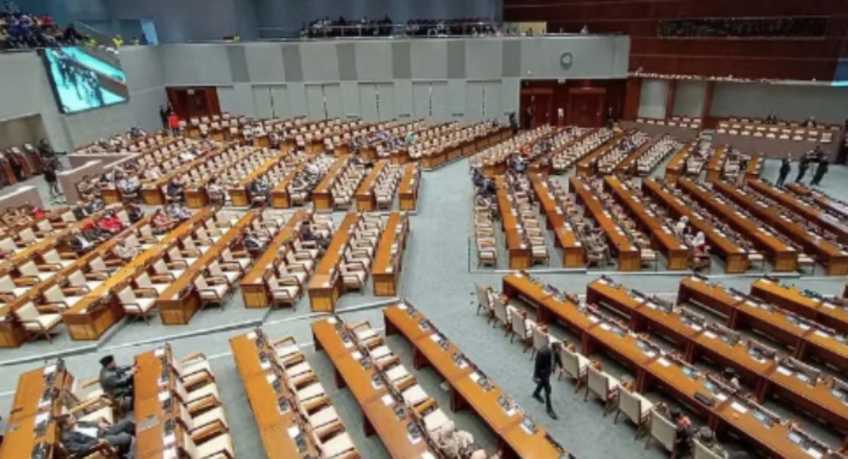 Constitutional Court Invalidates DPR Retirement Regulation, Formappi: Victory for Public Justice