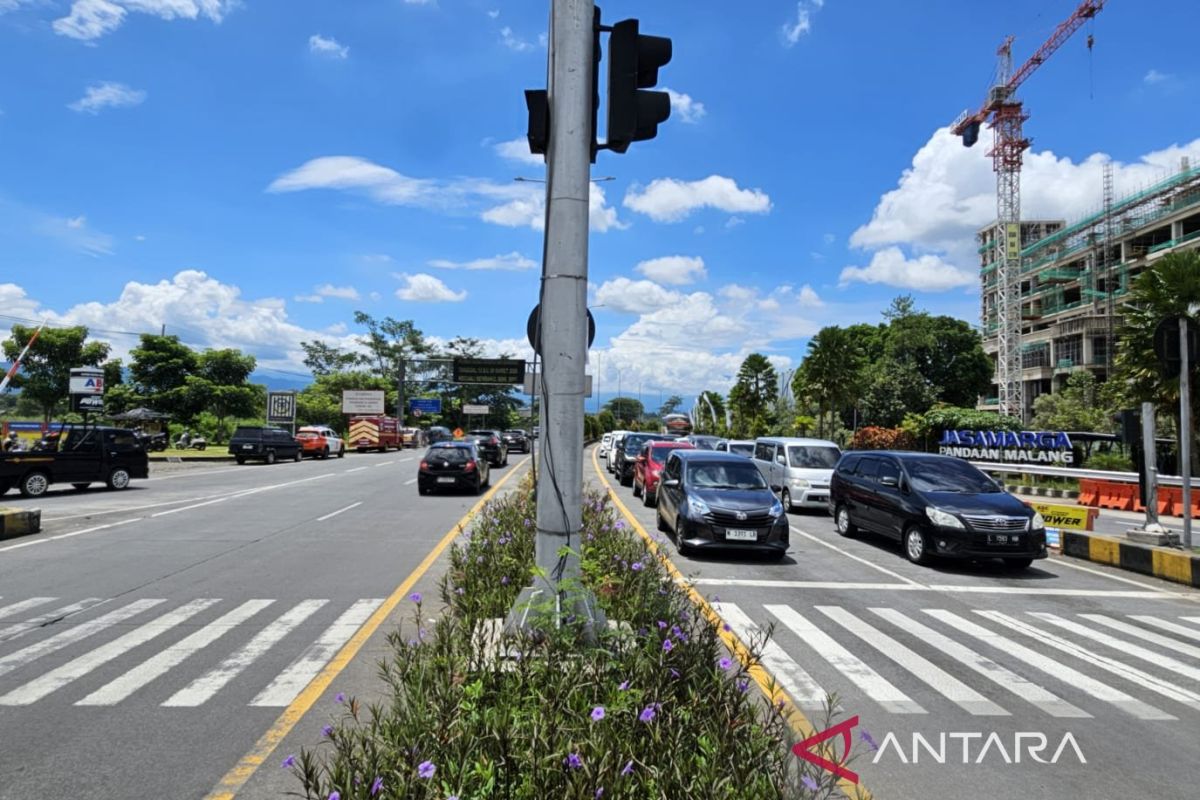 Police deploy traffic management teams to prevent congestion during peak Eid exodus