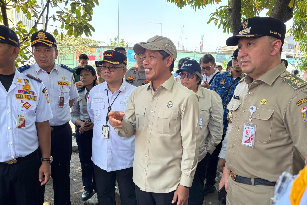 Environment Minister Demands Improved Waste Facilities at Tanjung Priok Terminal