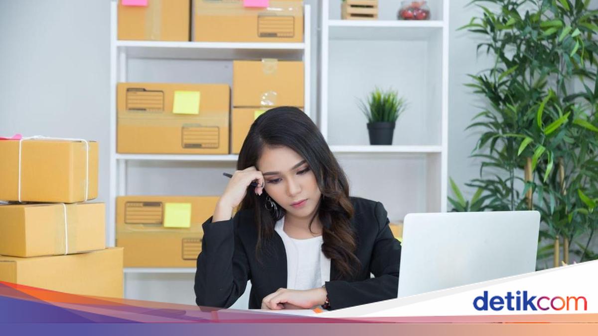 Endless Work, Uncertain Life: The Working Poor Paradox in Indonesia