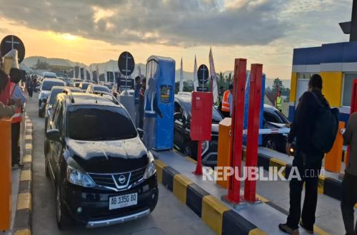 Yogyakarta-Solo Functional Toll Road Purwomartani Segment Officially Opened, Thousands of Mudik Vehicles Immediately Use the Route