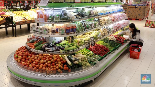 Middle-Class Consumers Spending ahead of Eid, but Savings Dwindling