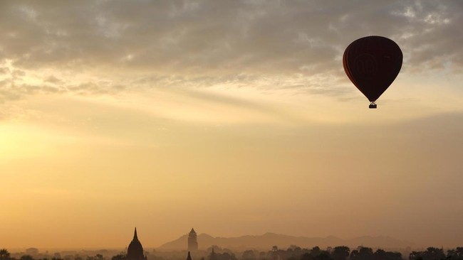 Danger! Pilots Report Rogue Hot-Air Balloons Rising to 28,000 Feet