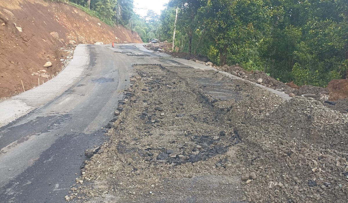 Eighty-Year Wait in Vain: Rp18 Billion Road in Nagekeo Damaged Within a Month