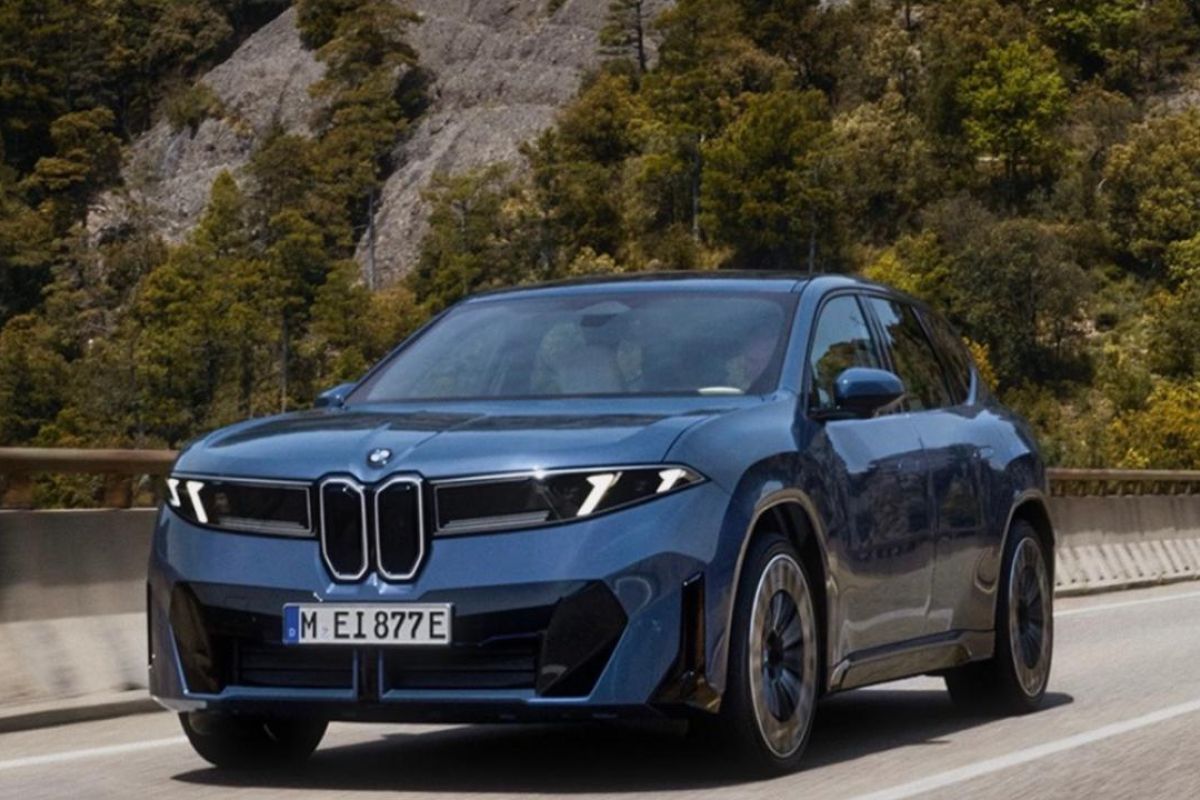 BMW Records 50,000 Orders for iX3 Electric SUV