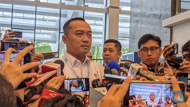 Palace Issues Circular on Officials' Eid Open Houses Must Not Be Extravagant