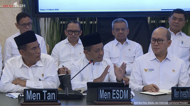 Indonesia Not in Coal Crisis for Power Generation, Energy Minister Assures President Prabowo