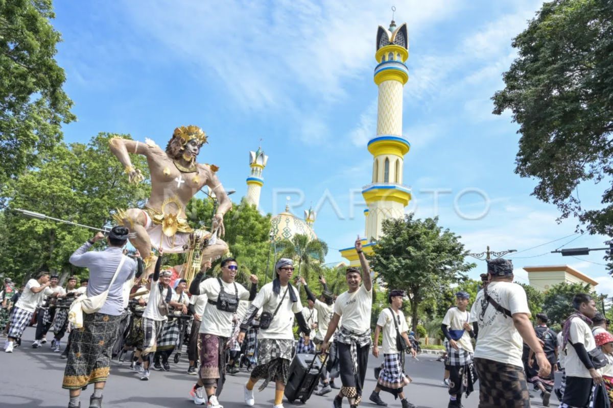 Mataram Police Deploy 850 Personnel to Secure Ogoh-ogoh Parade