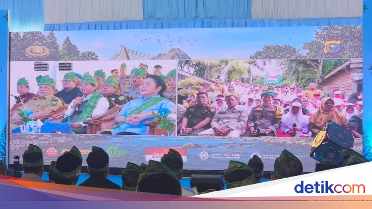 Primary School Pupils in Riau Hold Dialogue with Titiek Soeharto, Pleased with Police-Built Bridges