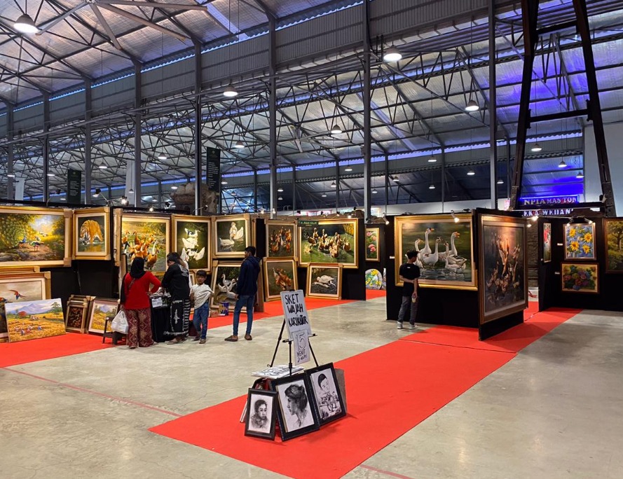 More Than Just Parking! This Luxury Trans Java Rest Area Feels Like a Shopping Mall