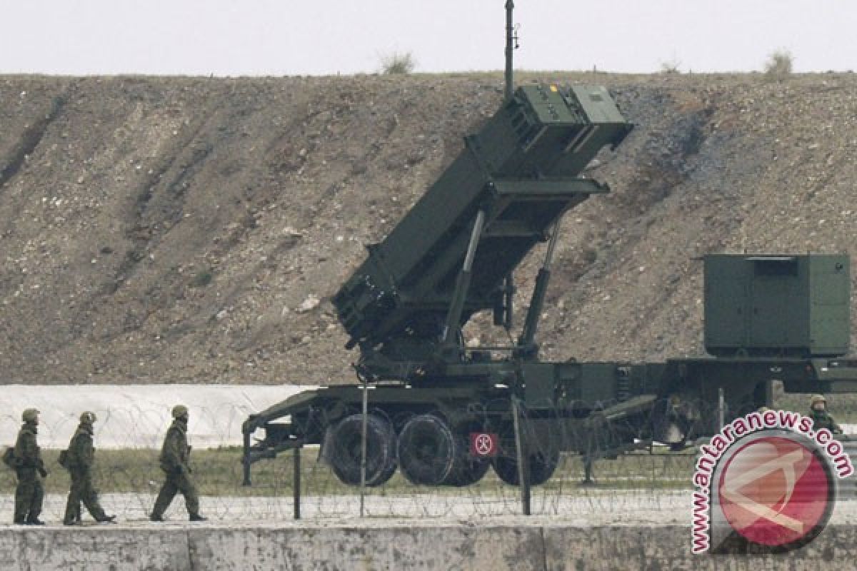 Japan Displays Long-Range Missile Launcher Ahead of Deployment